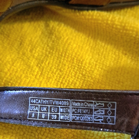 VIONIC like new 3 strap SANDALS great ARCH SUPPORT - Picture 6 of 8